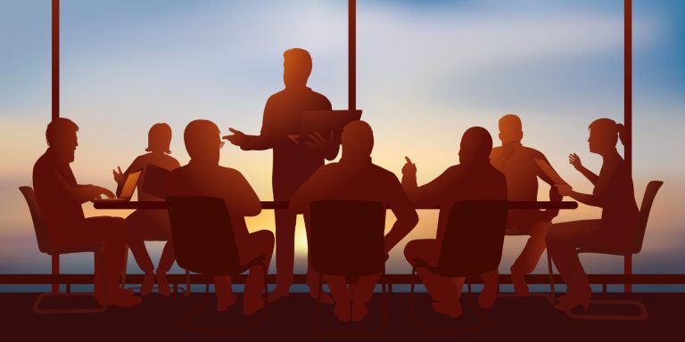 56% dos executivos contratados por empresas têm menos de 54 anos e 38% estavam aposentados, mostra pesquisa