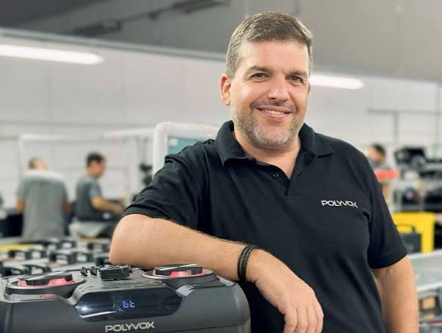 No “mar da China”, Polyvox projeta crescer 20% em 2026 dando valor ao “made in Brasil”