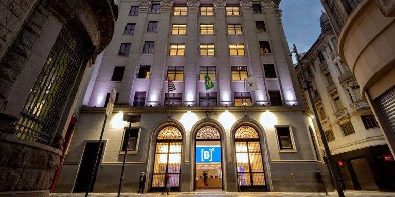 B3 registra crescimento de 12% na receita no segundo trimestre de 2026