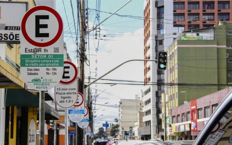 Uso do Est@R Digital cresce 25% em Curitiba