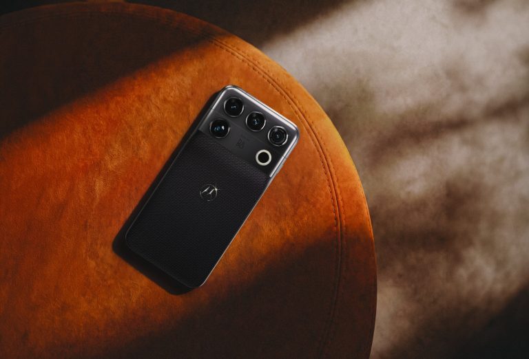 Motorola revela motorola signature 27 com novo Snapdragon® 8 Elite Extreme Gen 6 e câmera de 200 MP