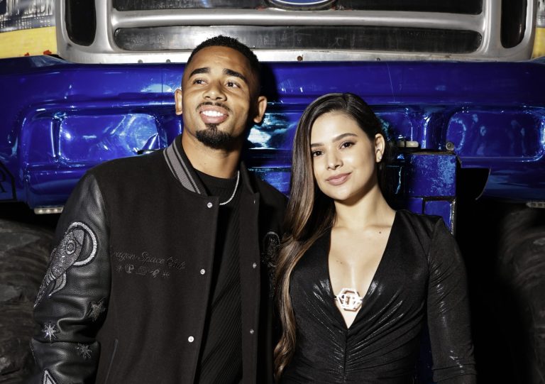 Philipp Plein reúne celebridades brasileiras em desfile de SS27 em Milão