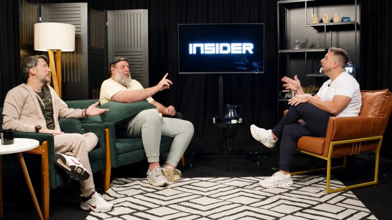 Maurício Meirelles recebe integrantes do 3 Irmãos no Achismos para falar sobre bastidores dos podcasts e entrevistas com políticos