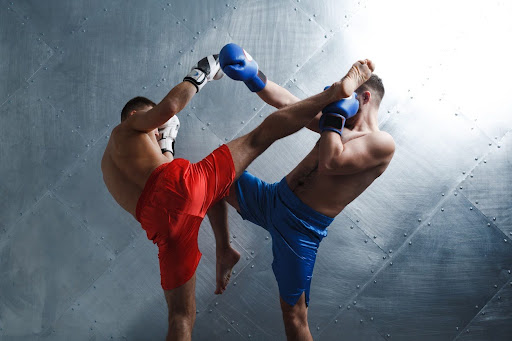 Interesse online por aulas de Muay Thai cresce 22% e ultrapassa 12 milhões de idas ao Google em um ano, indica estudo