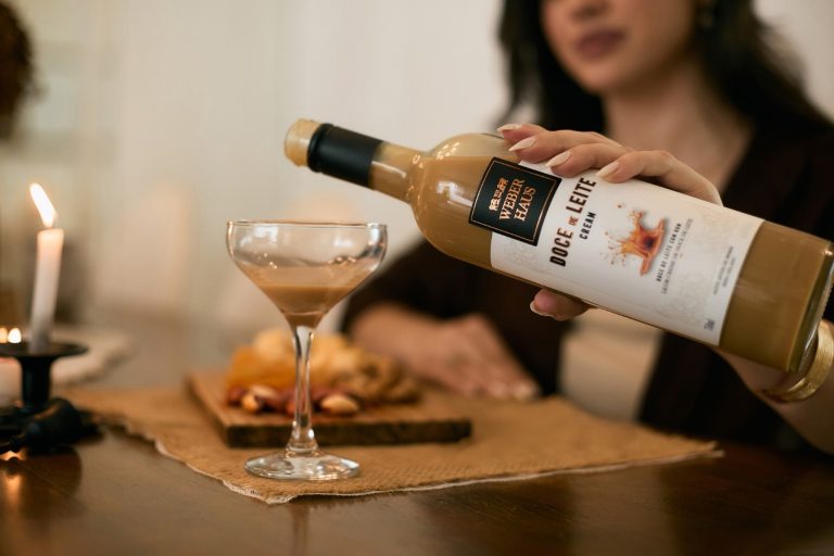Licor de doce de leite conquista mercado e já representa 40% do faturamento em licores da destilaria Weber Haus